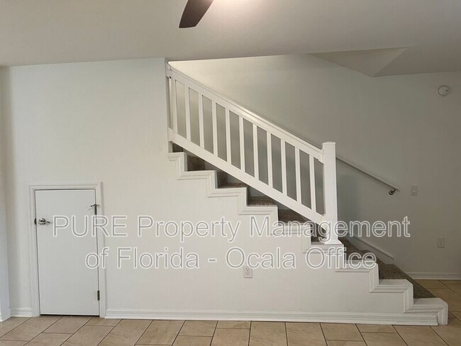 Building Photo - 339 NE Sanchez Ave