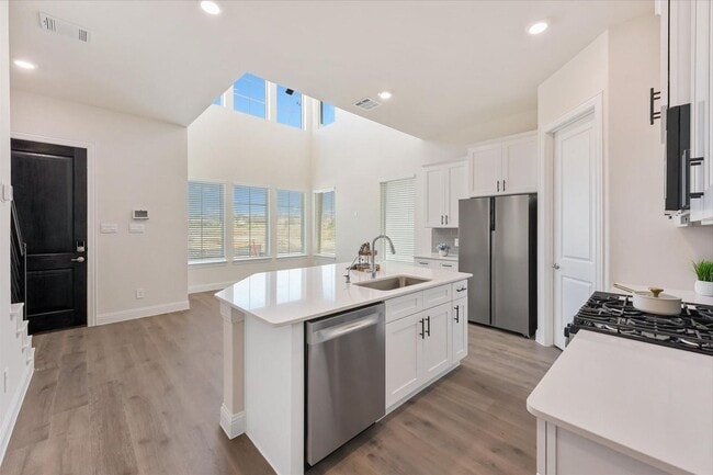 Building Photo - 4550 Community Ct