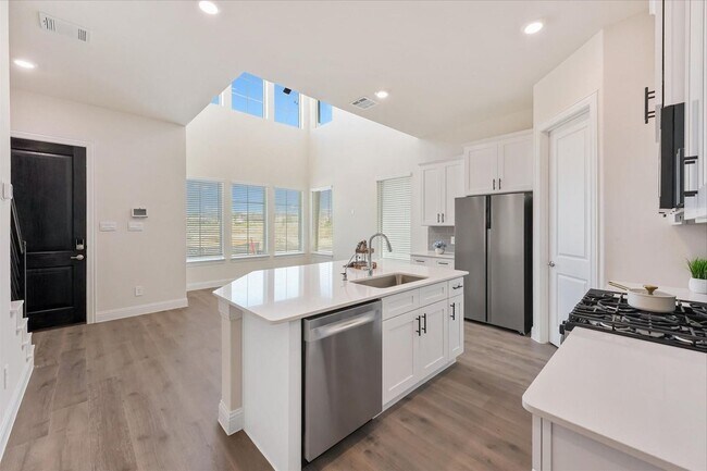 Foto del edificio - 4550 Community Ct