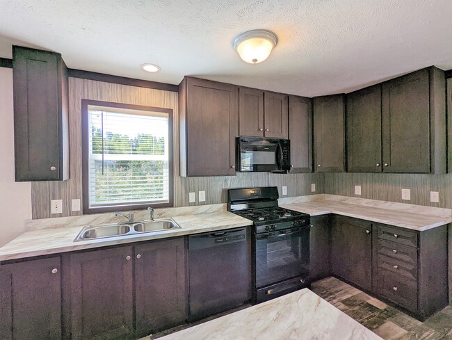 Building Photo - 9132 Windward Dr