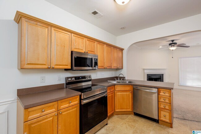 Foto del edificio - 2348 Ridgemont Dr