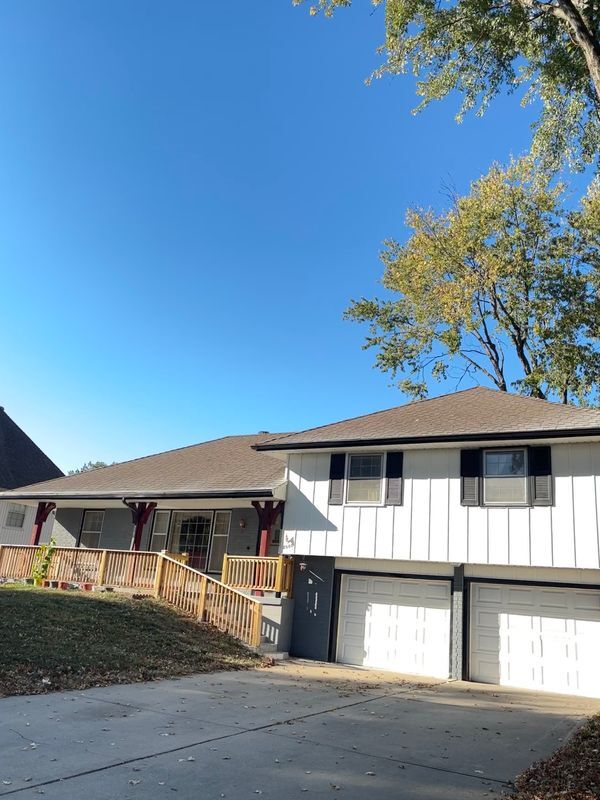 Foto principal - 8000 Oakland Ave