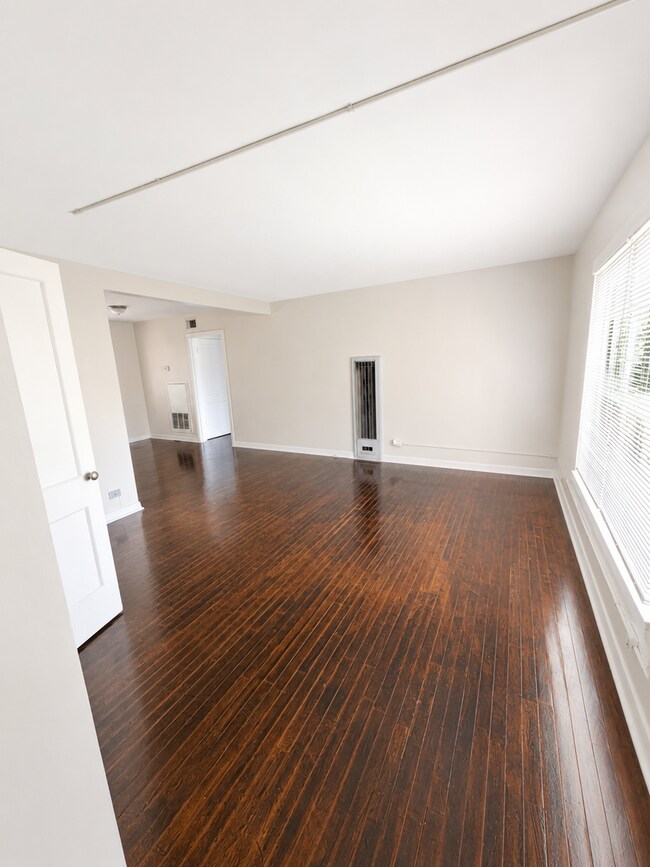 Building Photo - Bright and Spacious 1-Bedroom Near St. Mary’s and Woodlawn Lake