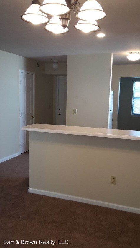 Primary Photo - 146 Bunker Ridge Dr