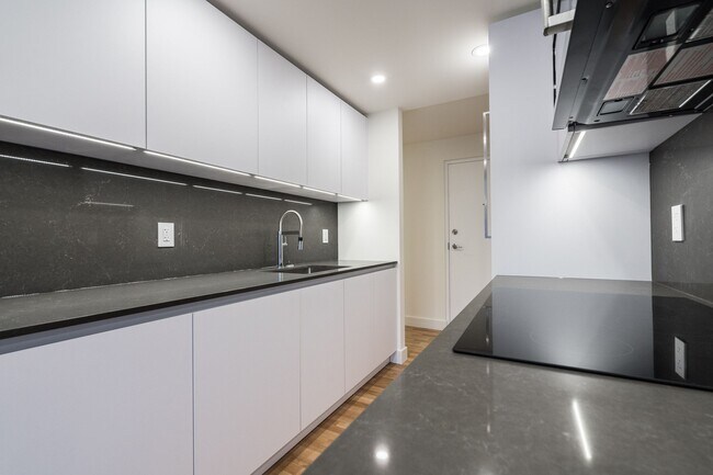 Photo du bâtiment - 56 Eccleston Drive