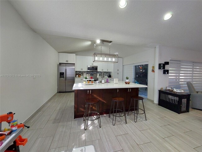 Foto del edificio - 9920 SW 16th Ct