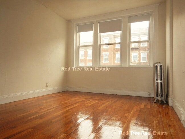 Foto del edificio - 109 Brainerd Rd