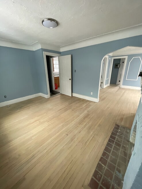 Building Photo - 15829 Evanston St