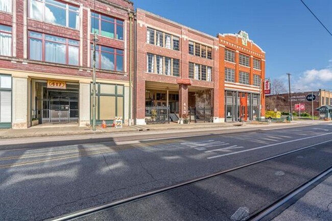 Foto del edificio - 1/2 OFf FIRST Full MONTH!! Amazing studio in the William Farrington Buildiing.  UTILITIES INCLUDE...