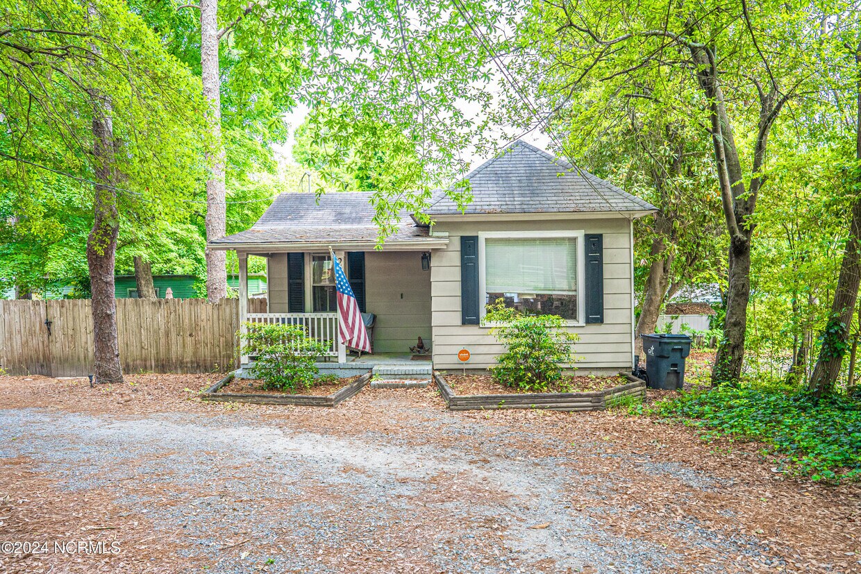 260 N May St, Southern Pines, NC 28387 House Rental in Southern Pines