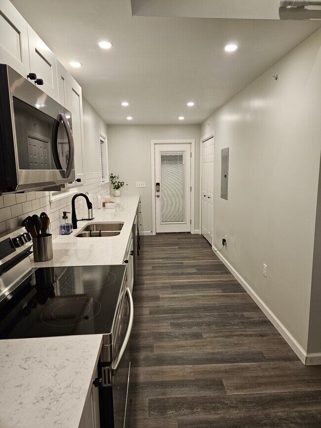 Cocina - 58 Lafountain St