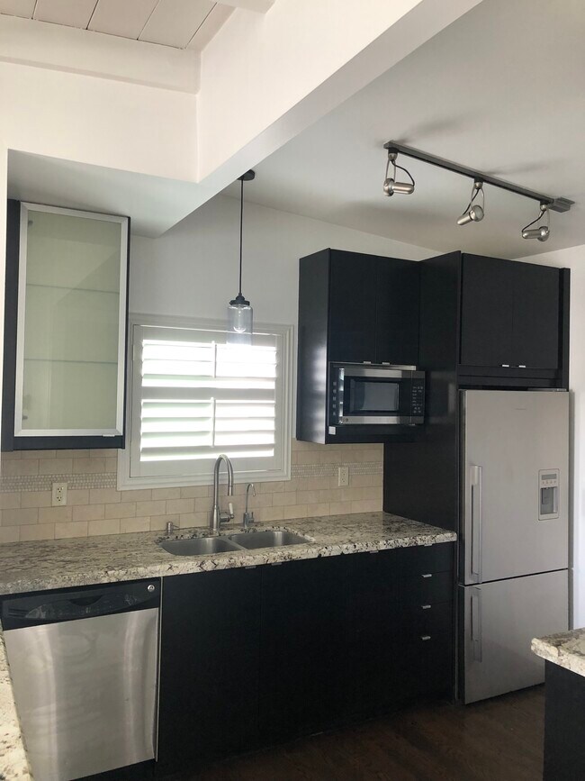all lighting is on sensors and dimmers. Alkaline water system in faucet - 6664 Vista del Mar
