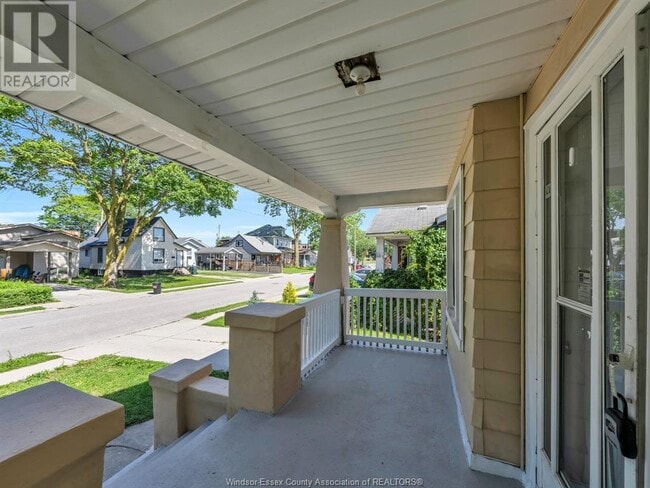 Building Photo - 1329 McKay Ave