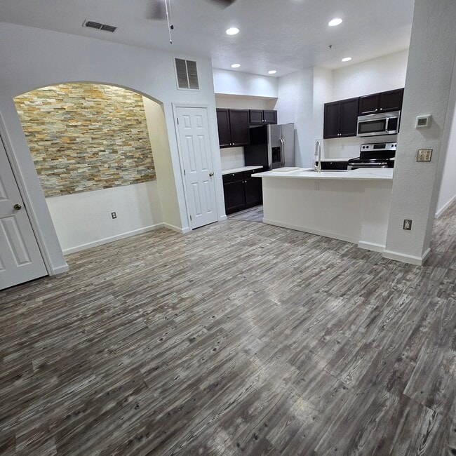 Building Photo - 2903 Grafton Dr