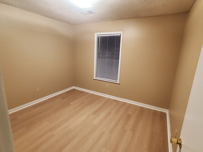 Dormitorio secundario - 2284 Hometown Dr