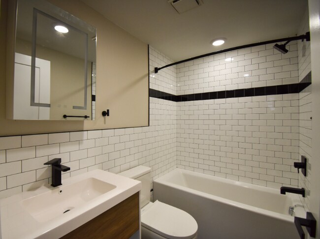 Foto del edificio - 1030 N 48th St