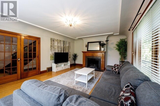 Photo du bâtiment - 1494 W 40th Ave
