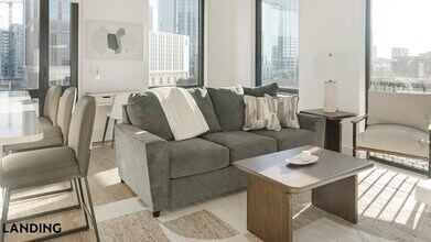 Building Photo - 1007 S Mint St