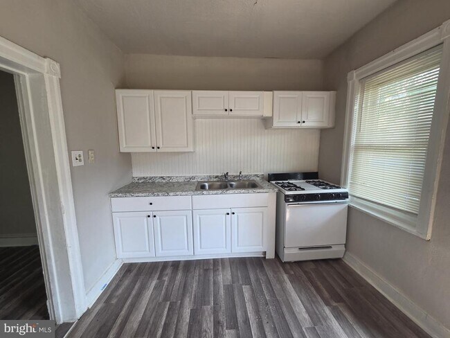 Foto del edificio - 4829 N 10th St