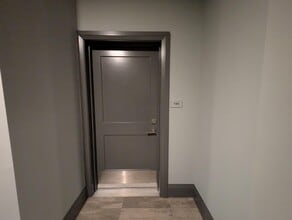 Building Photo - 751 N 6th St