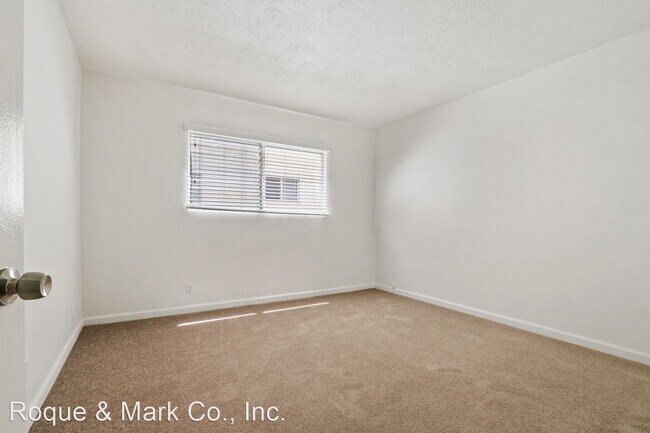 Building Photo - 2 br, 1 bath Apartment - 937 6th Street 93...