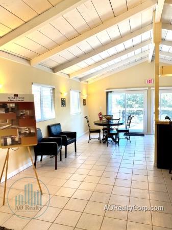 Foto del edificio - Westridge Apartments