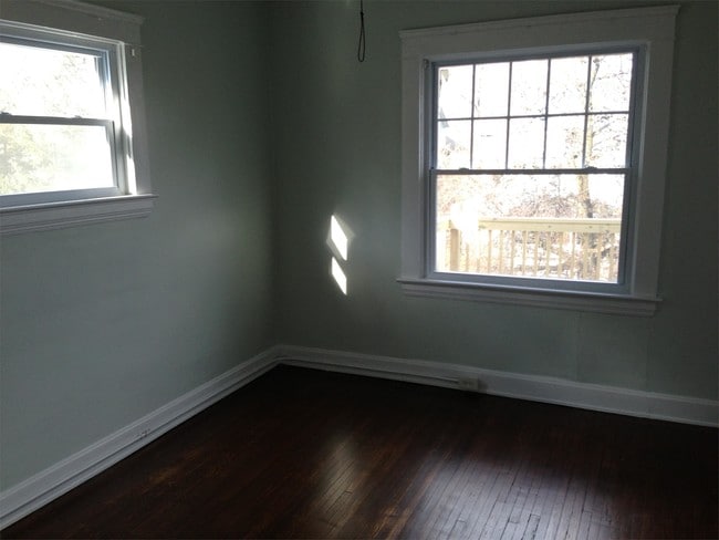 Building Photo - 2245 Bellfield Ave
