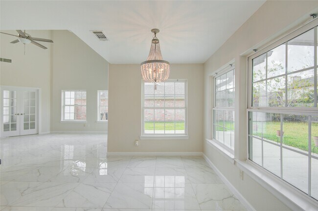 Foto del edificio - 4427 Waterfall Way