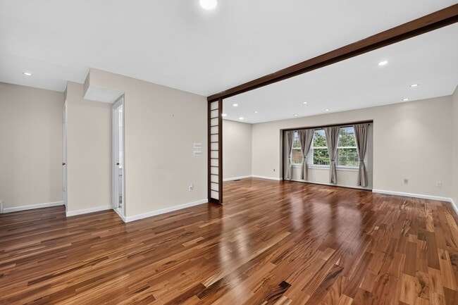 Building Photo - 10766 Castleton Way