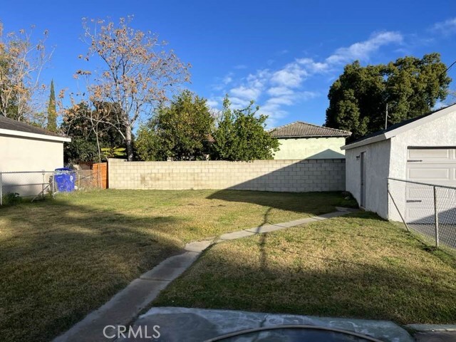 Foto del edificio - 1556 W 8th St