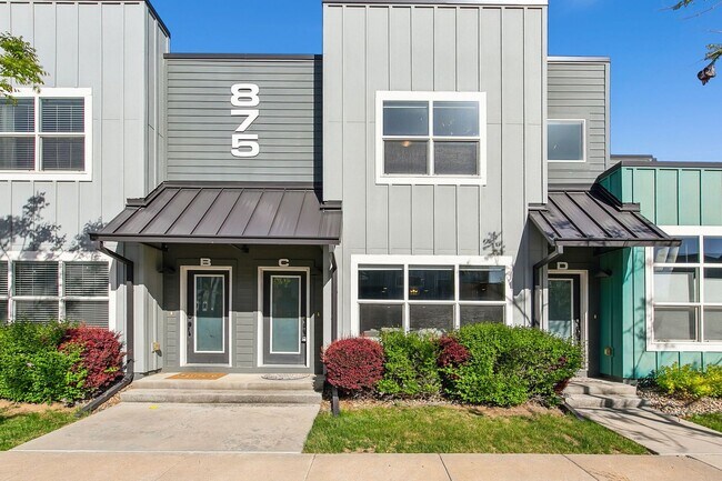 Foto del edificio - Old Town North Townhome