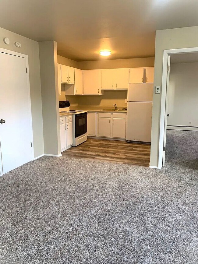 Foto del edificio - 1660 Moore Ave