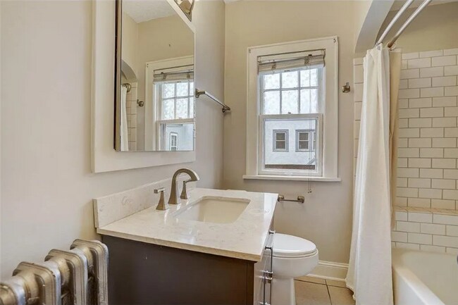 Foto del edificio - 1209 Penn Ave