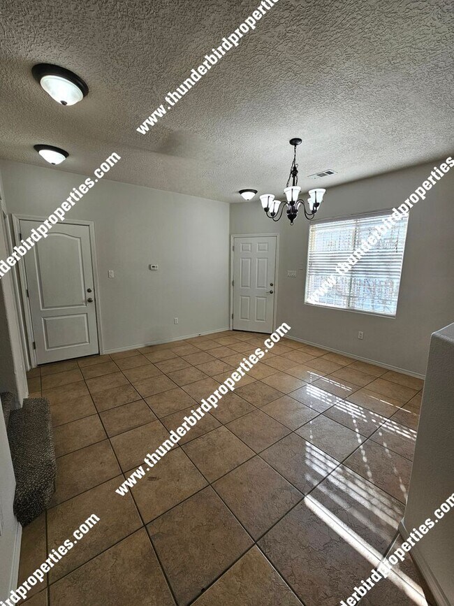 Building Photo - 4 Bedroom - 2.5 Bathroom - 2 car garage