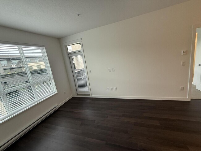 Building Photo - 8509-8158 158 St