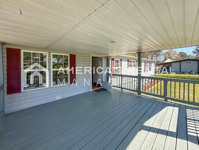 Foto del edificio - HALF OFF SECURITY DEPOSIT MOVE IN SPECIAL!...