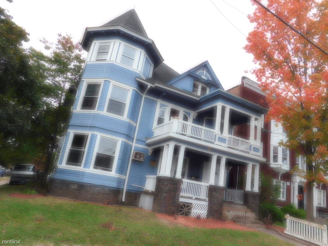Primary Photo - 4 br, 2 bath Triplex - 1470 Chapel St Apt 1