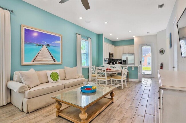 Foto del edificio - 8028 Surf St