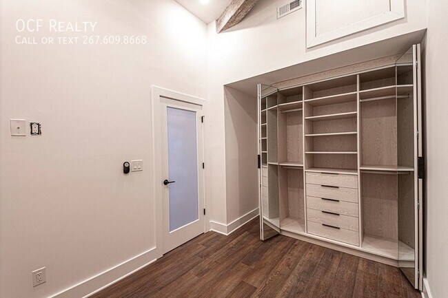 Foto del edificio - 1211 Bainbridge St