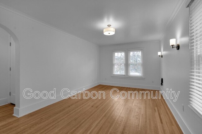Foto del edificio - 16-42 Chapel Rd
