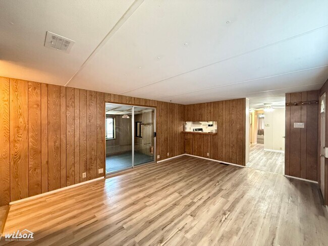 Foto del edificio - 809 W Washington Ave