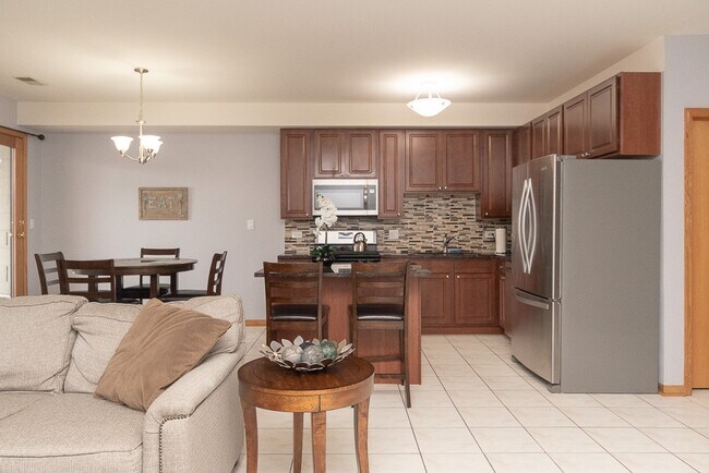 Foto del edificio - 1222 W Belmont Ave