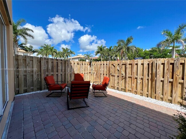 Foto del edificio - 11389 NW 87th Ln