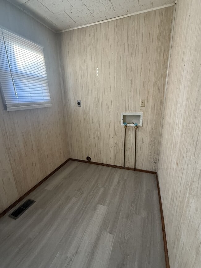 Foto del edificio - 1230 E 6th Ave