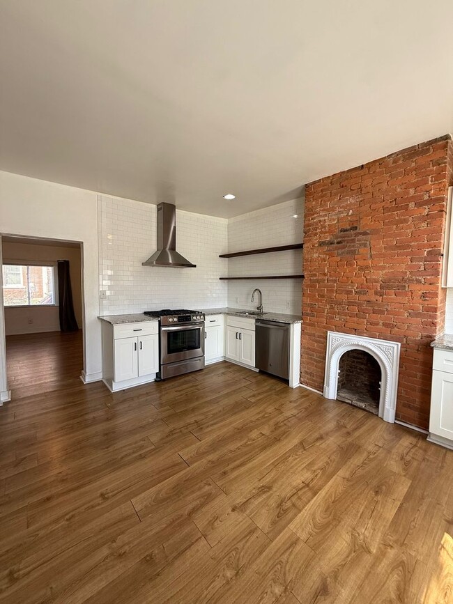 Building Photo - Troy Hill House!-3 Bed 1.5 Bath in Northside