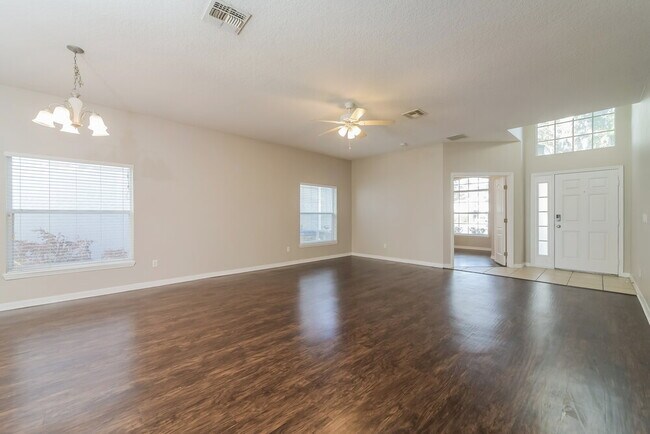 Foto del edificio - 4316 Creeks Run Blvd