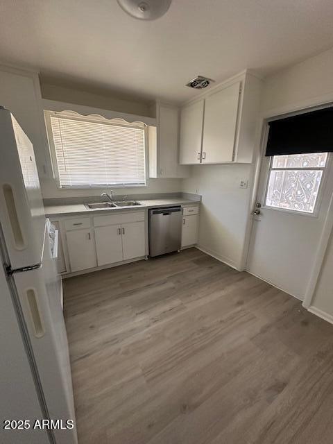 Foto del edificio - 1222 E McLellan Blvd