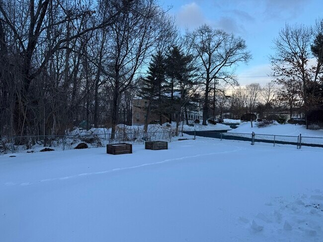 Foto del edificio - 75 Packard St