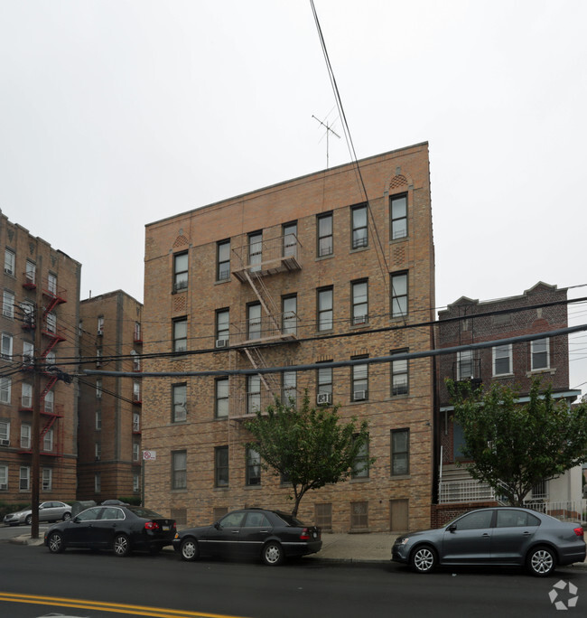 Foto del edificio - 2502 Barnes Ave