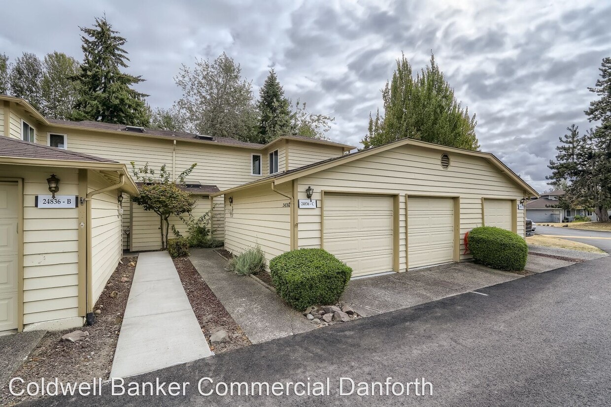 Primary Photo - 3 br, 2 bath House - 24836 110th Pl SE, Un...